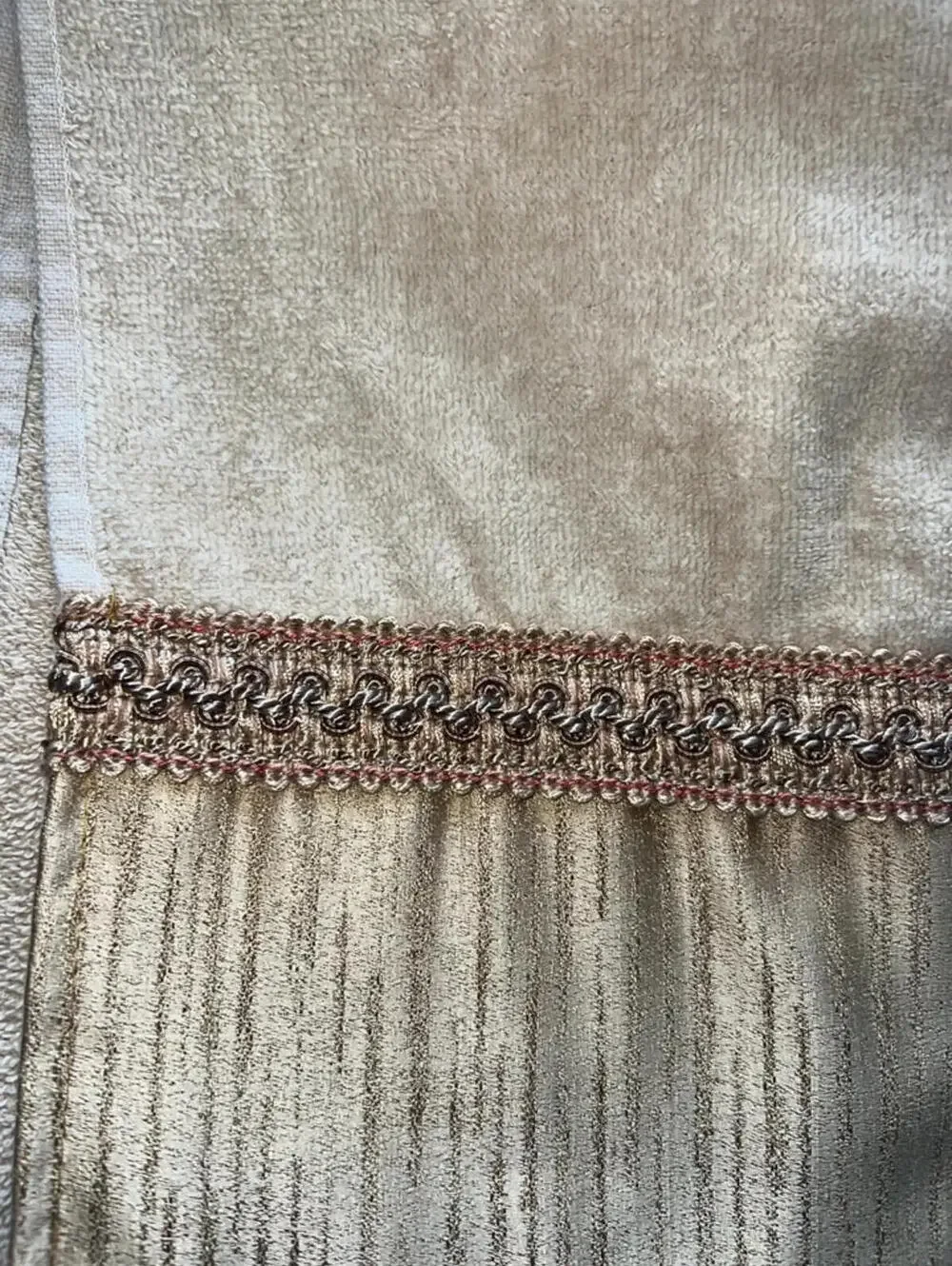 Avanti Braided Cuff Medallion Bath Towel, 25